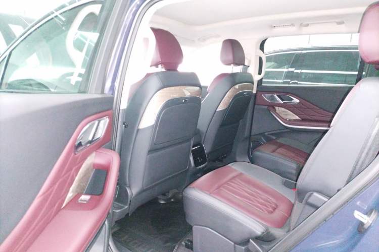 Used Hongqi HS7 2023 2.0T Automatic All-Wheel-Drive Flagship Edition Six Seats Left Rear Seat