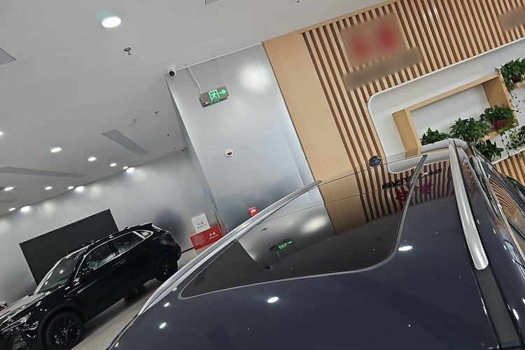 Used Hongqi HS7 2023 2.0T Automatic All-Wheel-Drive Flagship Edition Six Seats Roof