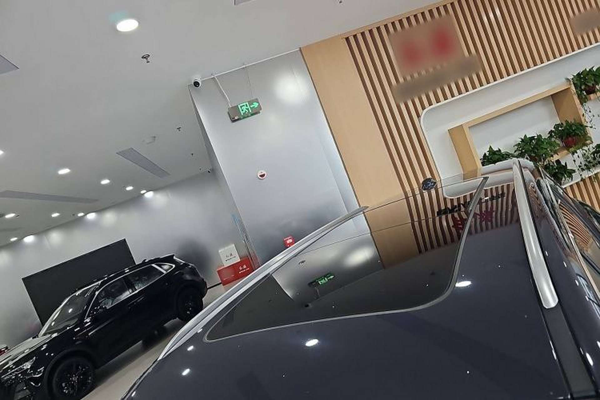 Used Hongqi HS7 2023 2.0T Automatic All-Wheel-Drive Flagship Edition Six Seats Roof