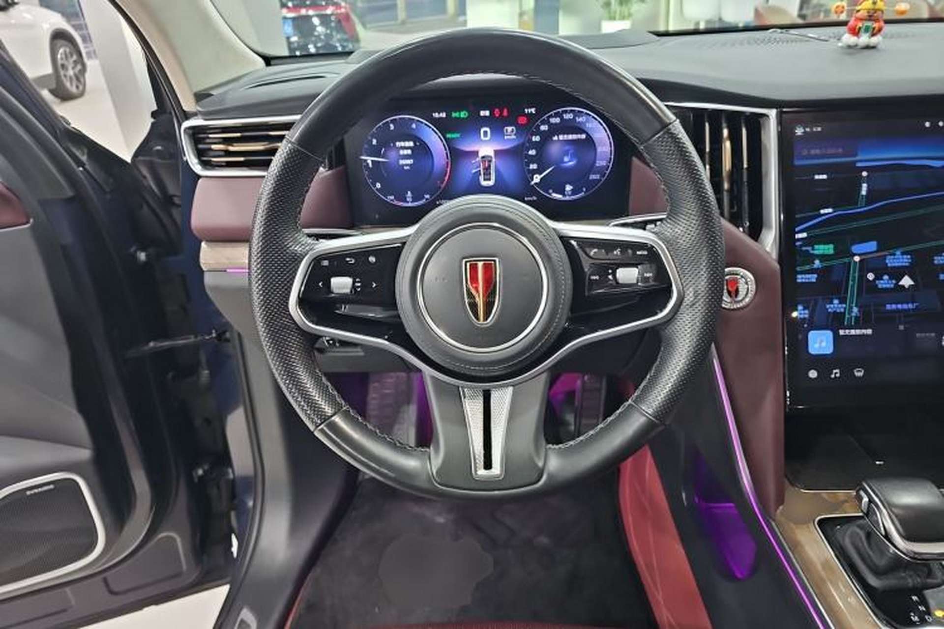 Used Hongqi HS7 2023 2.0T Automatic All-Wheel-Drive Flagship Edition Six Seats Steering Wheel