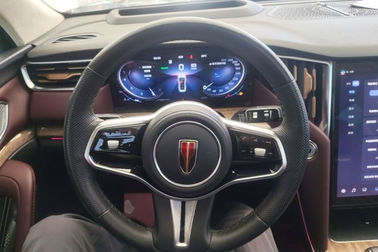 Used Hongqi HS7 2023 2.0T Automatic All-Wheel-Drive Flagship Edition Six Seats Steering Wheel