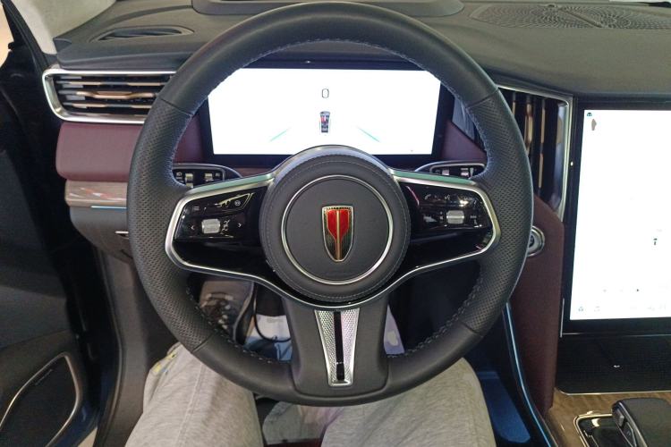 Used Hongqi HS7 2023 2.0T Automatic All-Wheel-Drive Flagship Edition Six Seats Steering Wheel