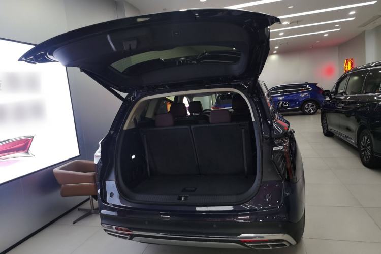 Used Hongqi HS7 2023 2.0T Automatic All-Wheel-Drive Flagship Edition Six Seats Trunk