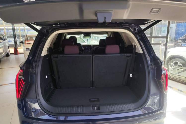 Used Hongqi HS7 2023 2.0T Automatic All-Wheel-Drive Flagship Edition Six Seats Trunk