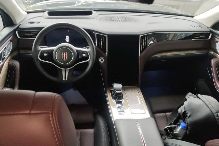 Used Hongqi HS7 2023 2.0T Automatic All-Wheel-Drive Flagship Edition Six Seats Center Console