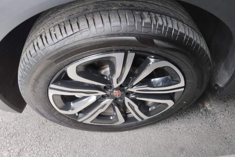 Used Hongqi HS7 2023 2.0T Automatic All-Wheel-Drive Flagship Edition Six Seats Exterior 4