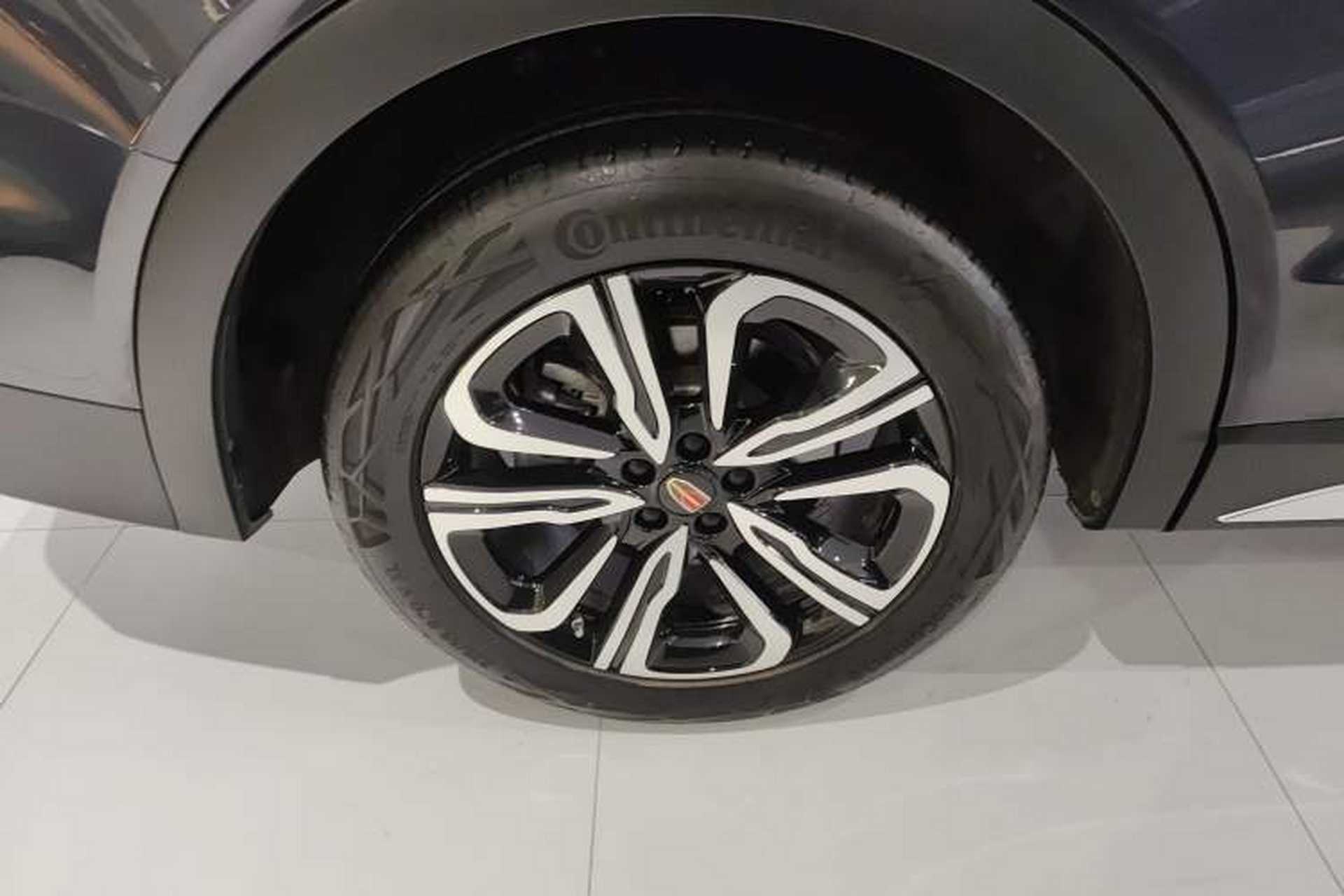 Used Hongqi HS7 2023 2.0T Automatic All-Wheel-Drive Flagship Edition Six Seats Exterior 8