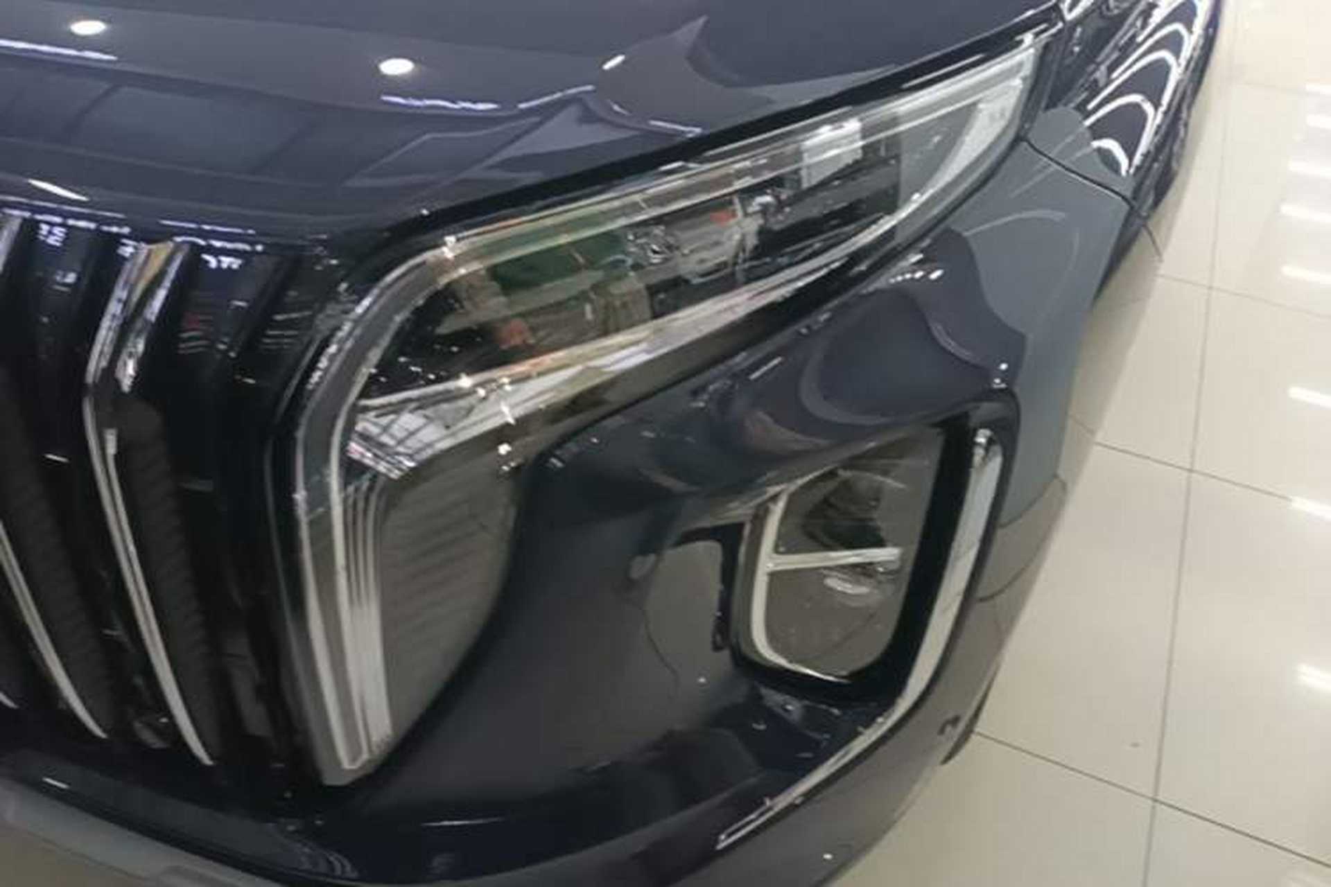 Used Hongqi HS7 2023 2.0T Automatic All-Wheel-Drive Flagship Edition Six Seats Left Front Headlight