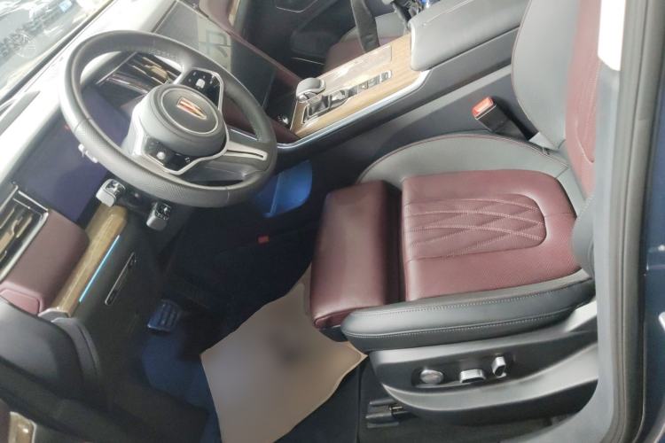 Used Hongqi HS7 2023 2.0T Automatic All-Wheel-Drive Flagship Edition Six Seats Left Front Seat