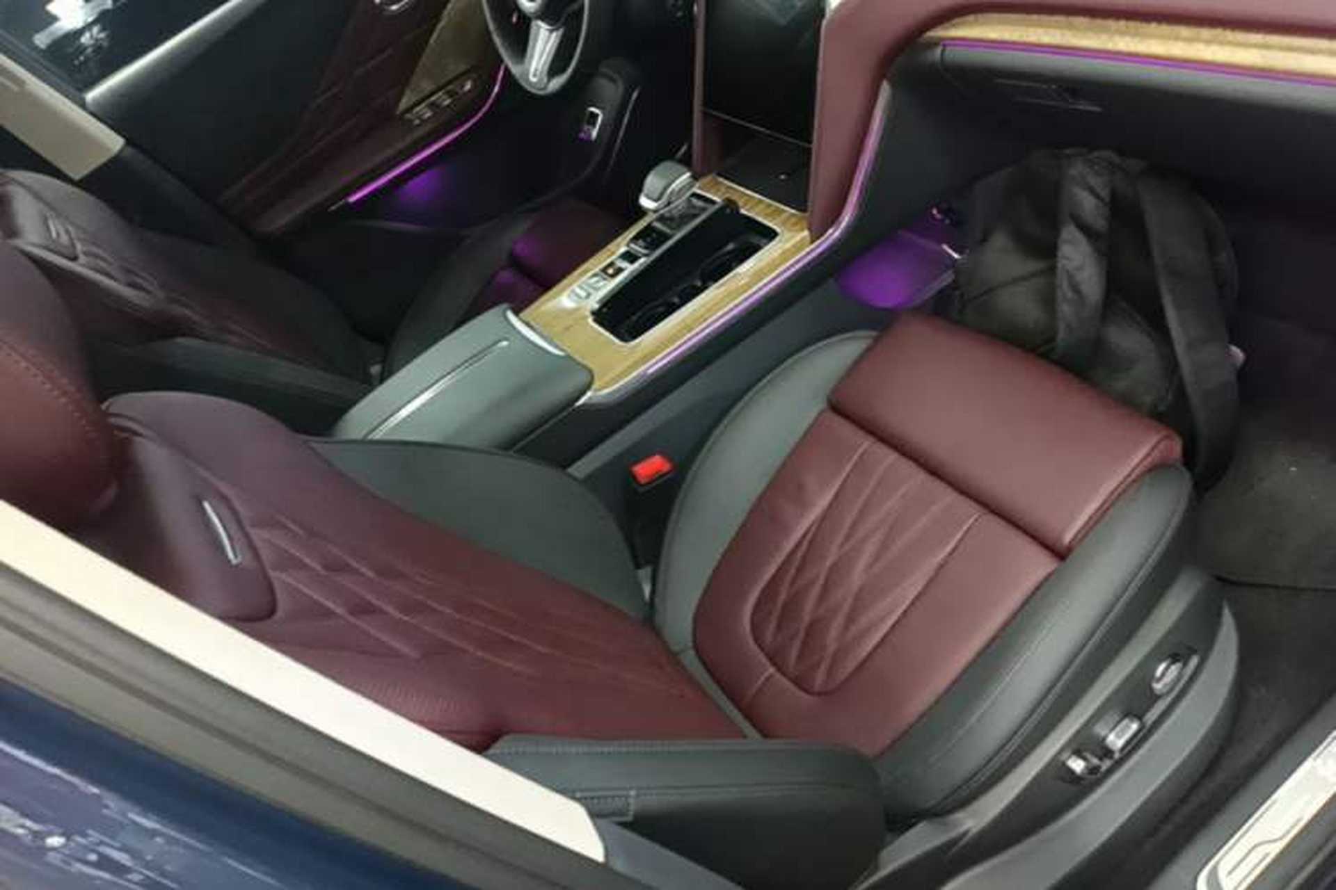 Used Hongqi HS7 2023 2.0T Automatic All-Wheel-Drive Flagship Edition Six Seats Right Front Seat