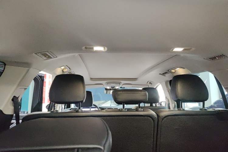 Used Hongqi HS7 2023 2.0T Automatic All-Wheel Drive Flagship Edition 7 Seats Headliner