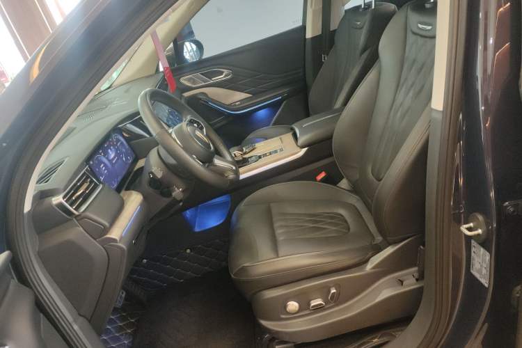 Used Hongqi HS7 2023 2.0T Automatic All-Wheel Drive Flagship Edition 7 Seats Left Front Seat