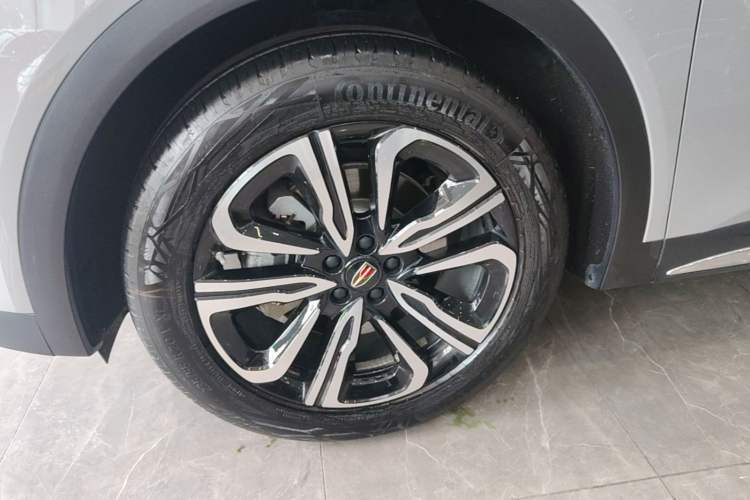 Used Hongqi HS7 2023 2.0T Automatic All-Wheel Drive Flagship Edition 7 Seats Left Front Wheel Hub