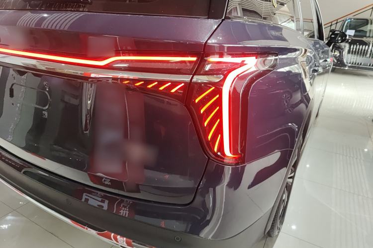Used Hongqi HS7 2023 2.0T Automatic All-Wheel Drive Flagship Edition 7 Seats Right Rear Taillight