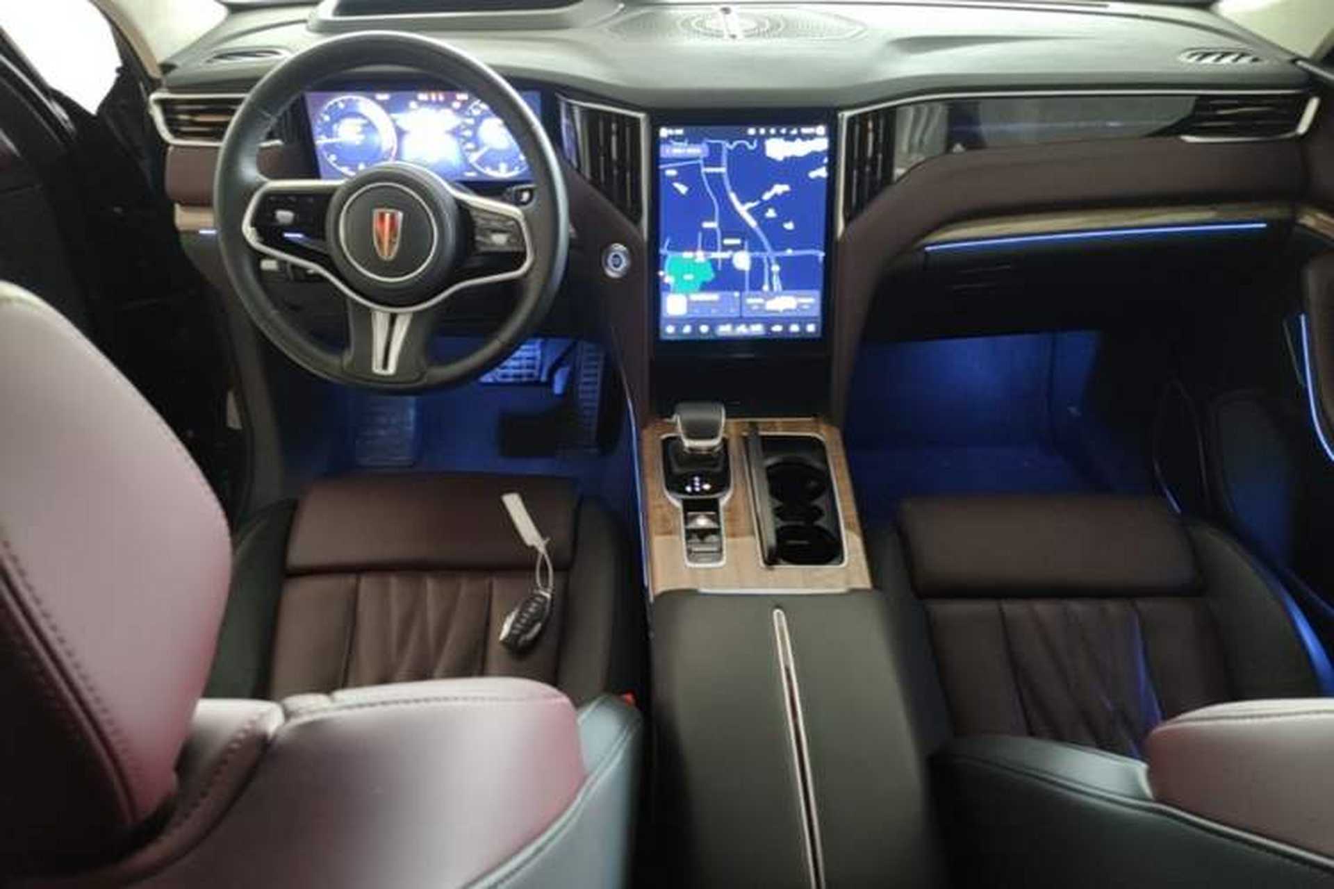 Used Hongqi HS7 2023 2.0T Automatic All-Wheel Drive Flagship Edition Six Seats Center Console