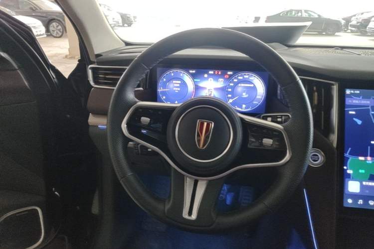 Used Hongqi HS7 2023 2.0T Automatic All-Wheel Drive Flagship Edition Six Seats Steering Wheel