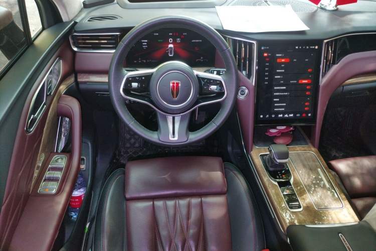 Used Hongqi HS7 2023 2.0T Automatic All-Wheel-Drive Flagship Edition Six Seats Steering Wheel