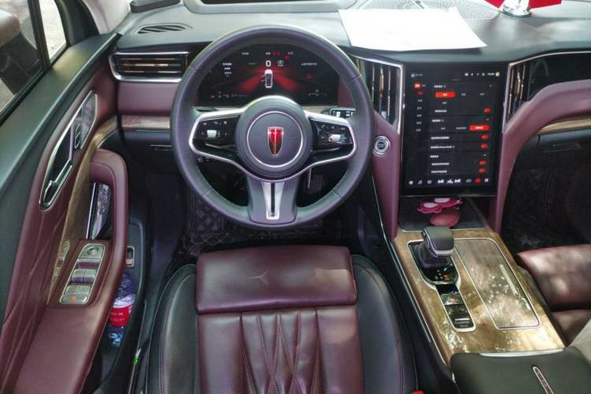 Used Hongqi HS7 2023 2.0T Automatic All-Wheel-Drive Flagship Edition Six Seats Steering Wheel