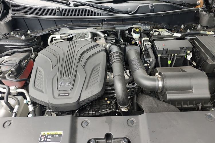Used Hongqi HS7 2024 2.0T Automatic Two-Wheel Drive Flagship Edition Five Seats Engine Bay
