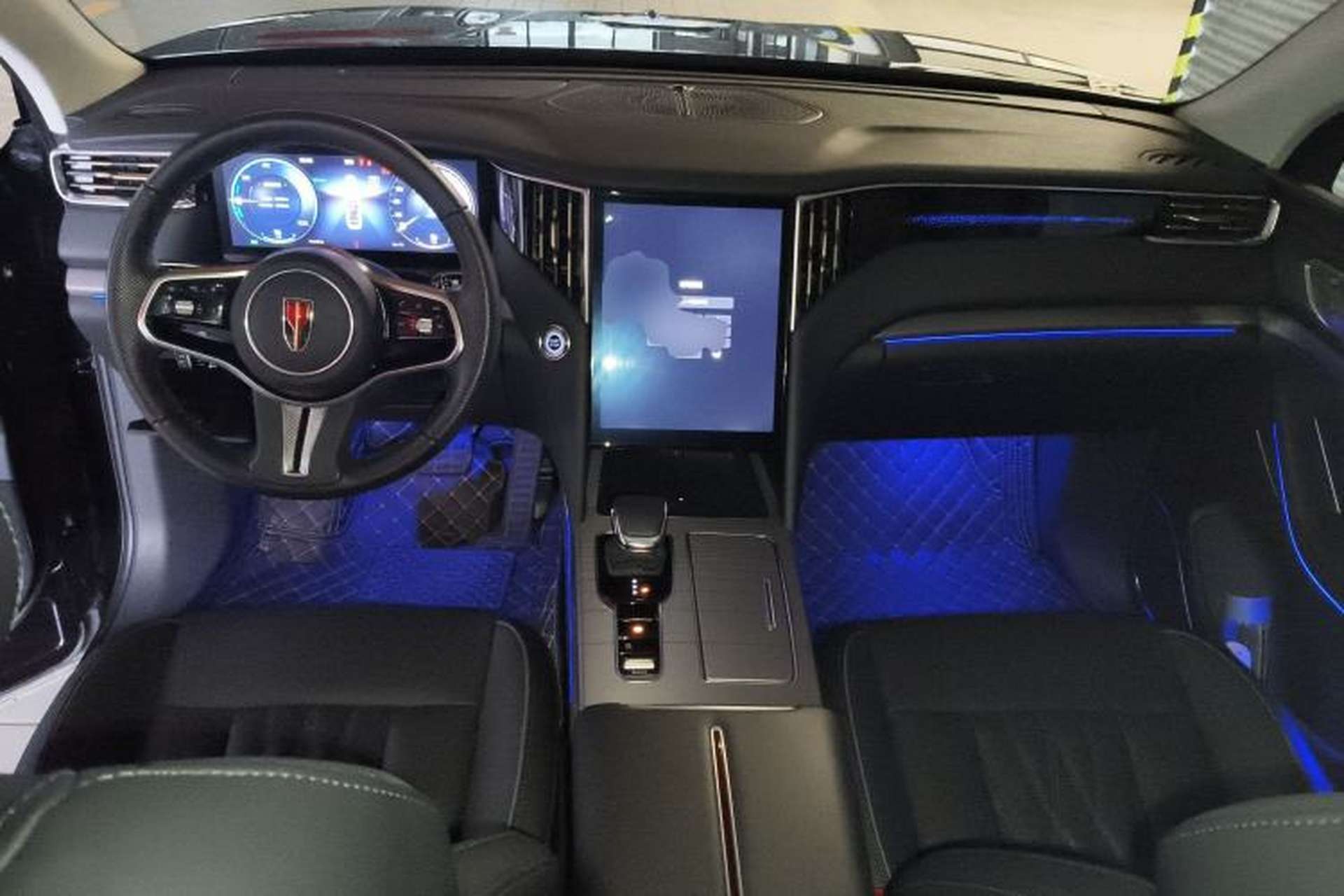 Used Hongqi HS7 PHEV 2024 2.0T PHEV Four-Wheel Drive Flagship Edition 6 Seats Center Console
