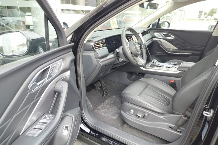 Used Hongqi HS7 PHEV 2024 2.0T PHEV Four-Wheel Drive Flagship Edition 6 Seats Driver Seat