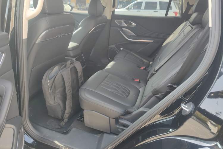 Used Hongqi HS7 PHEV 2024 2.0T PHEV Two-Wheel Drive Flagship Edition 7 Seats Left Rear Seat