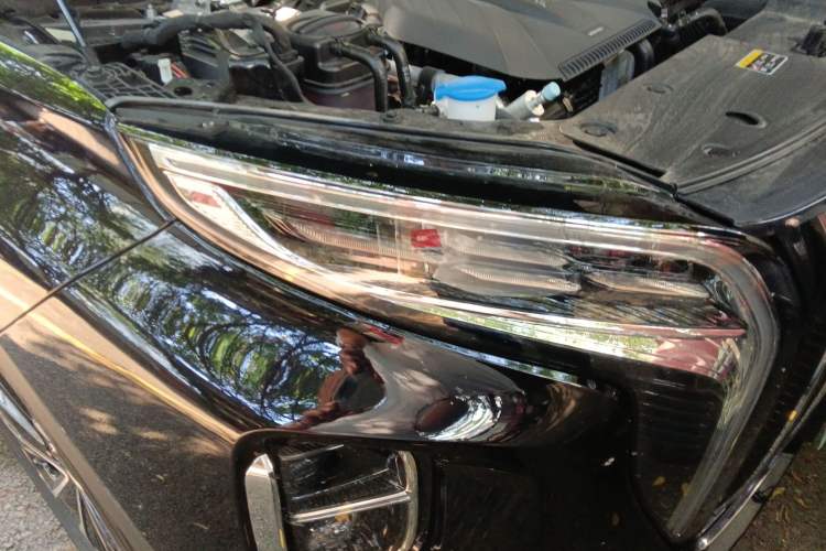 Used Hongqi HS7 PHEV 2024 2.0T PHEV Four-Wheel Drive Flagship Edition 6 Seats Right Front Headlight