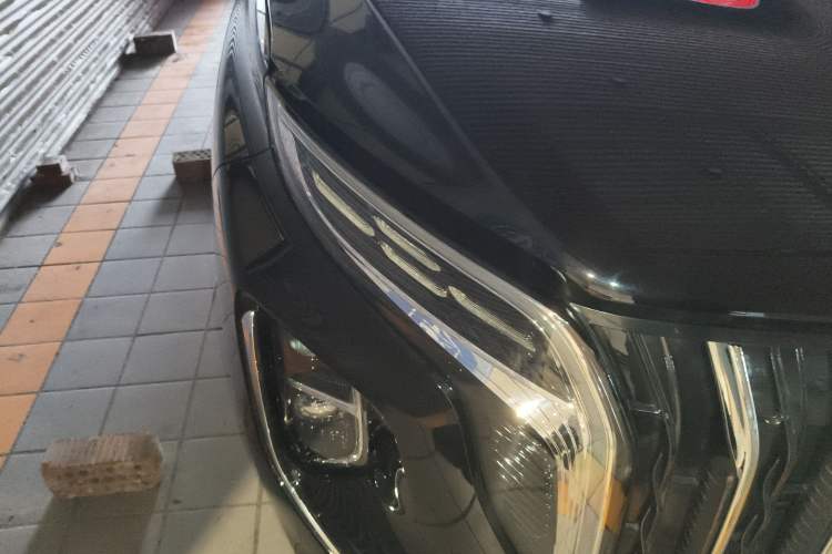 Used Hongqi HS7 PHEV 2024 2.0T PHEV Four-Wheel Drive Flagship Edition 6 Seats Right Front Headlight