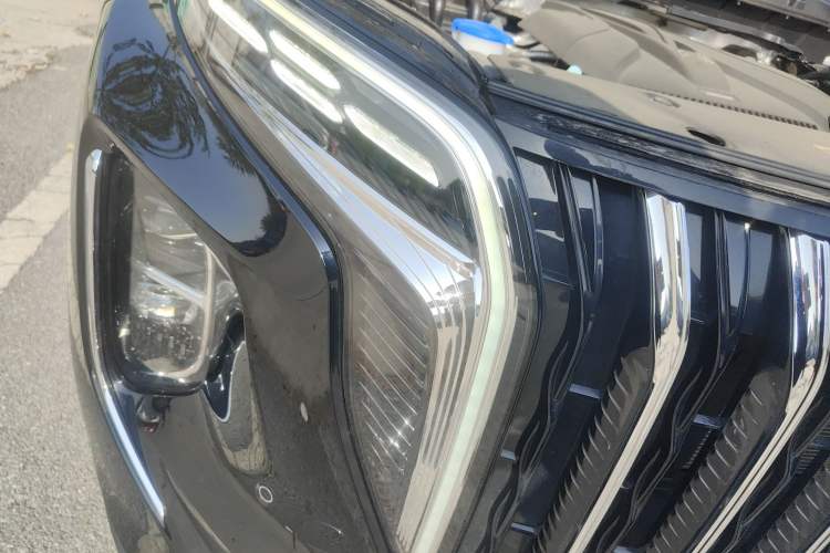 Used Hongqi HS7 PHEV 2024 2.0T PHEV Two-Wheel Drive Flagship Edition 7 Seats Right Front Headlight