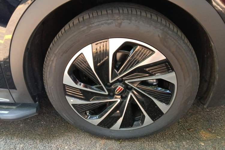 Used Hongqi HS7 PHEV 2024 2.0T PHEV Four-Wheel Drive Flagship Edition 6 Seats Right Front Wheel Hub