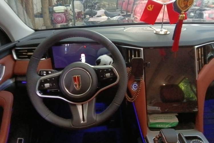 Used Hongqi HS7 PHEV 2024 2.0T PHEV Four-Wheel Drive Flagship Edition 6 Seats Steering Wheel