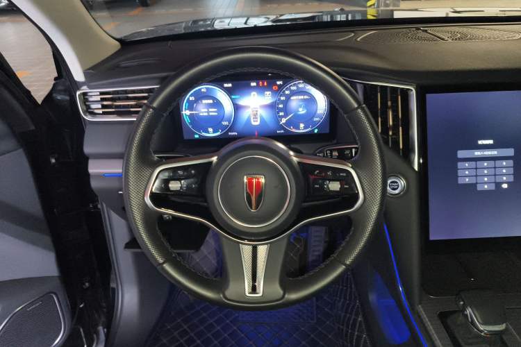 Used Hongqi HS7 PHEV 2024 2.0T PHEV Four-Wheel Drive Flagship Edition 6 Seats Steering Wheel