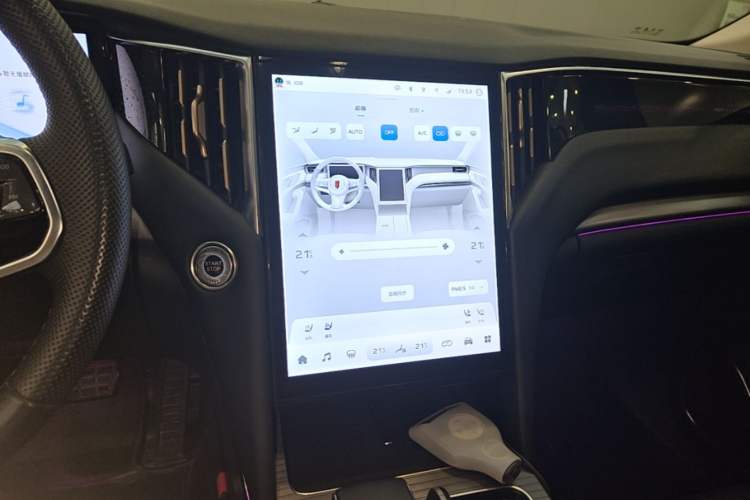 Used Hongqi HS7 PHEV 2024 2.0T PHEV Four-Wheel Drive Flagship Edition 6 Seats Audio And AC Panel