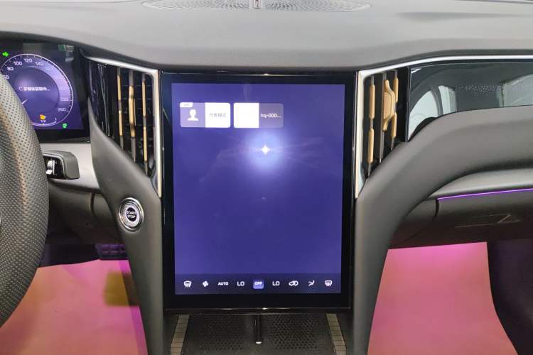 Used Hongqi HS7 PHEV 2024 2.0T PHEV Four-Wheel Drive Flagship Edition 6 Seats Audio And AC Panel
