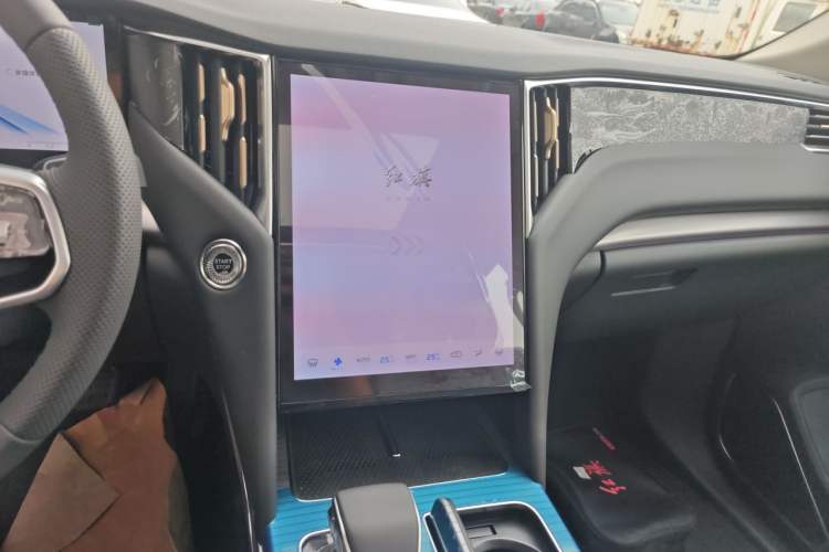 Used Hongqi HS7 PHEV 2024 2.0T PHEV Four-Wheel Drive Flagship Edition 6 Seats Audio And AC Panel
