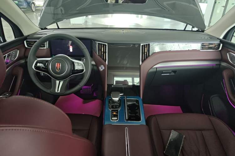 Used Hongqi HS7 PHEV 2024 2.0T PHEV Four-Wheel Drive Flagship Edition 7 Seats Center Console