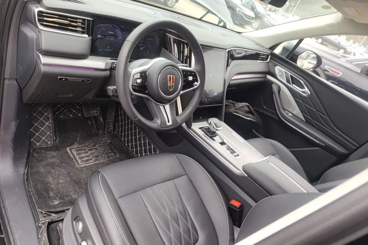 Used Hongqi HS7 PHEV 2024 2.0T PHEV Four-Wheel Drive Flagship Edition 7 Seats Center Console