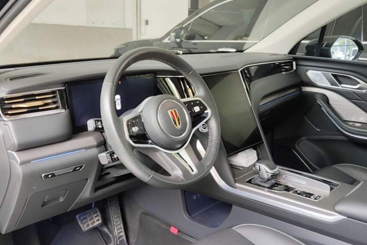 Used Hongqi HS7 PHEV 2024 2.0T PHEV Four-Wheel Drive Flagship Edition 6 Seats Center Console