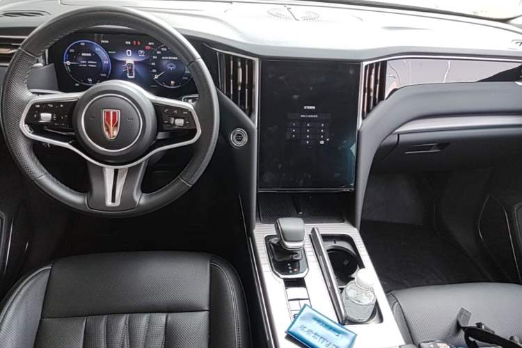 Used Hongqi HS7 PHEV 2024 2.0T PHEV Four-Wheel Drive Flagship Edition 6 Seats Center Console