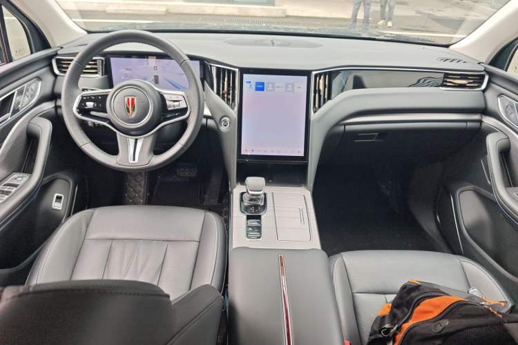 Used Hongqi HS7 PHEV 2024 2.0T PHEV Four-Wheel Drive Flagship Edition 6 Seats Center Console