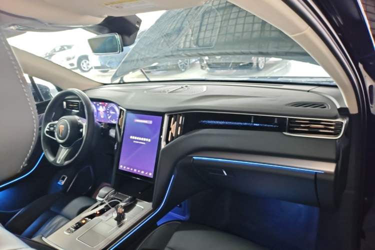 Used Hongqi HS7 PHEV 2024 2.0T PHEV Four-Wheel Drive Flagship Edition 6 Seats Center Console