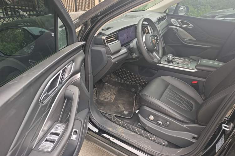 Used Hongqi HS7 PHEV 2024 2.0T PHEV Four-Wheel Drive Flagship Edition 7 Seats Driver Seat