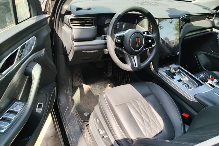 Used Hongqi HS7 PHEV 2024 2.0T PHEV Four-Wheel Drive Flagship Edition 7 Seats Driver Seat