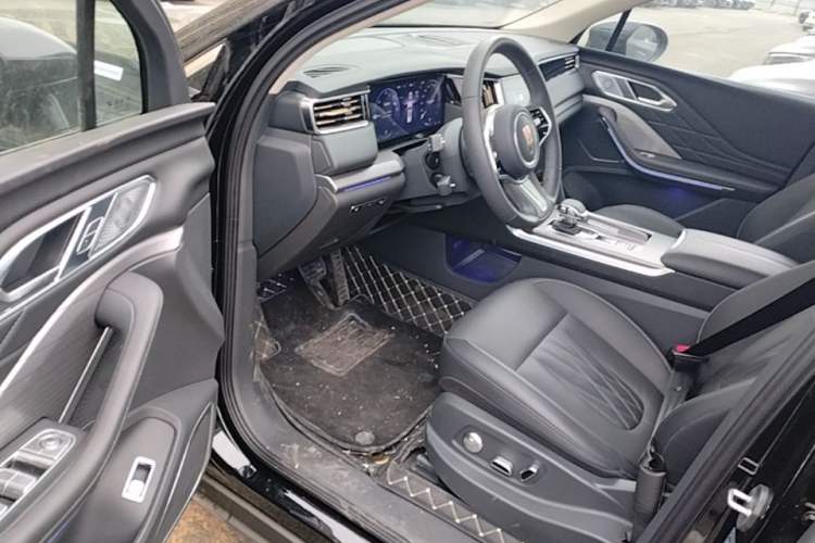 Used Hongqi HS7 PHEV 2024 2.0T PHEV Four-Wheel Drive Flagship Edition 6 Seats Driver Seat