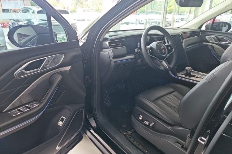 Used Hongqi HS7 PHEV 2024 2.0T PHEV Four-Wheel Drive Flagship Edition 7 Seats Driver Seat