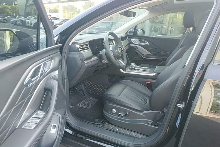 Used Hongqi HS7 PHEV 2024 2.0T PHEV Four-Wheel Drive Flagship Edition 6 Seats Driver Seat