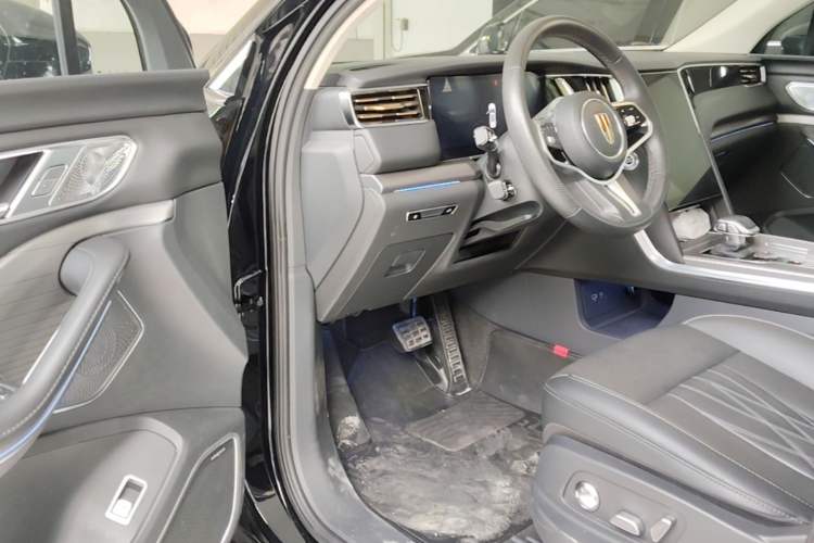 Used Hongqi HS7 PHEV 2024 2.0T PHEV Four-Wheel Drive Flagship Edition 6 Seats Driver Seat