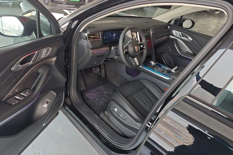Used Hongqi HS7 PHEV 2024 2.0T PHEV Four-Wheel Drive Flagship Edition 7 Seats Driver Seat