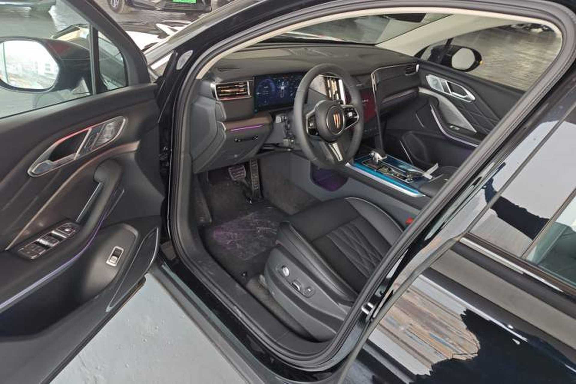 Used Hongqi HS7 PHEV 2024 2.0T PHEV Four-Wheel Drive Flagship Edition 7 Seats Driver Seat