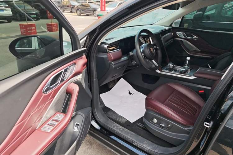 Used Hongqi HS7 PHEV 2024 2.0T PHEV Four-Wheel Drive Flagship Edition 6 Seats Driver Seat